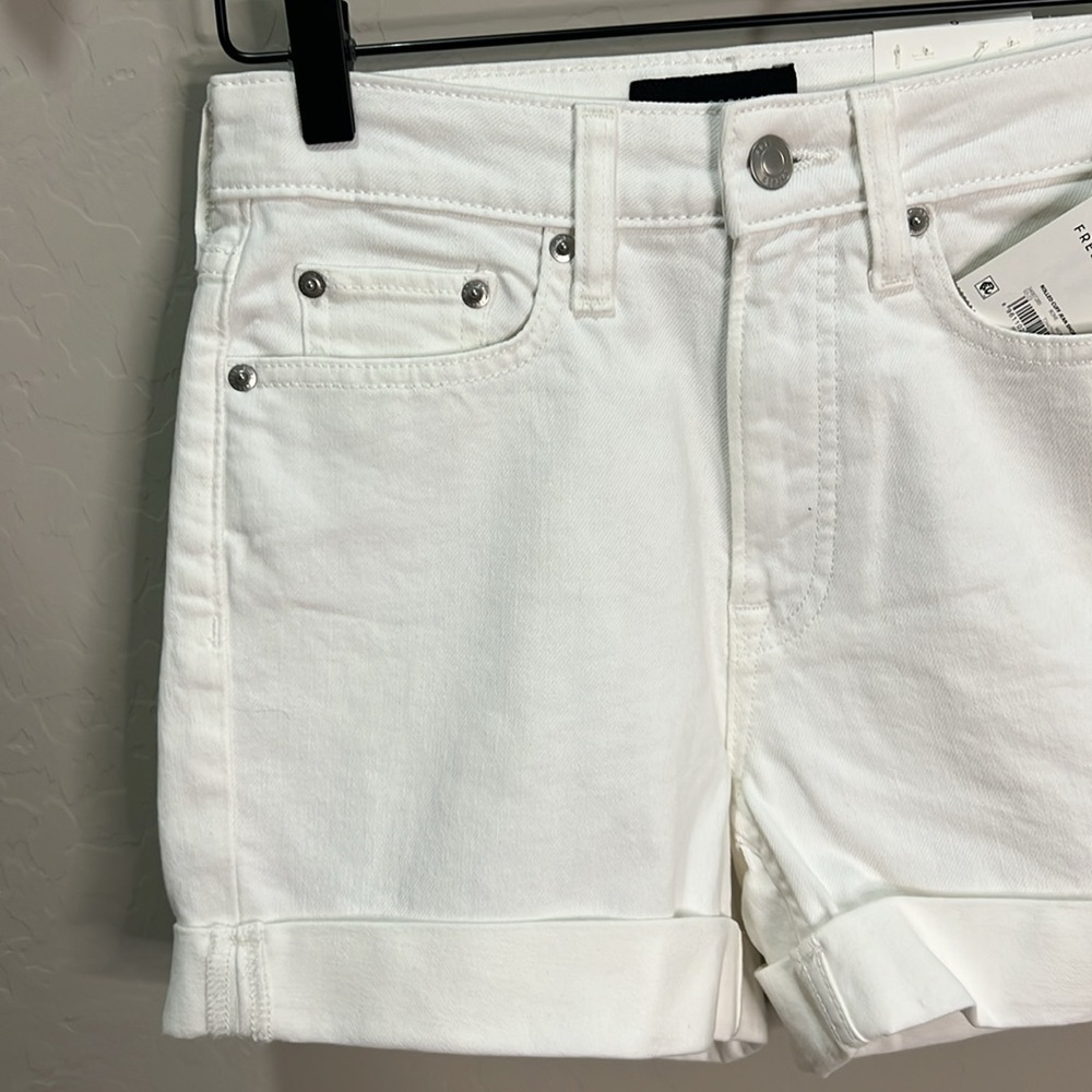 Free Assembly Jean Shorts Bone White Rolled Up Cuff Vintage Look 80’s Fall - Picture 2 of 12